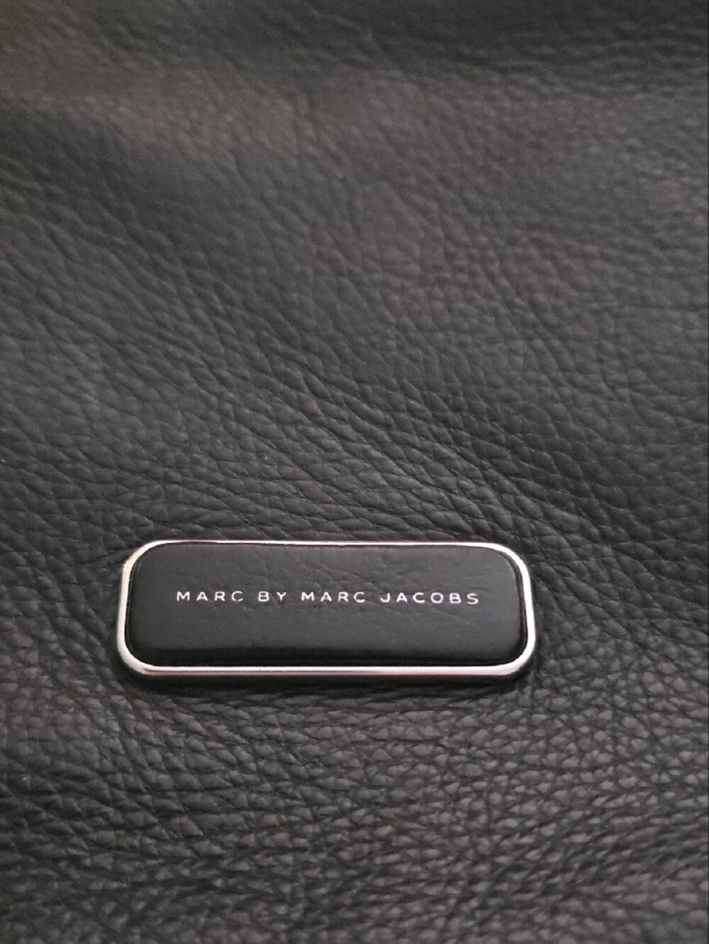 Marc by Marc Jacobs Black Leather Messenger Clutch with Front Zip - Picture 2 of 10
